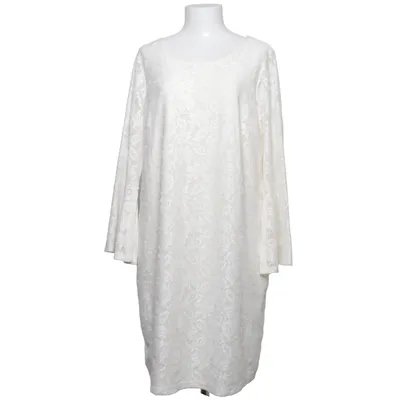Robe (Beige) de Laura Kent