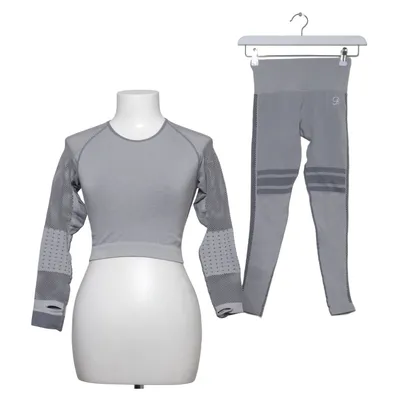 Ensemble de vêtements de sport (Gris) de Bombshell