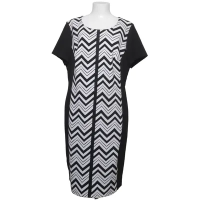 Robe (Noir, Blanc) de Dana