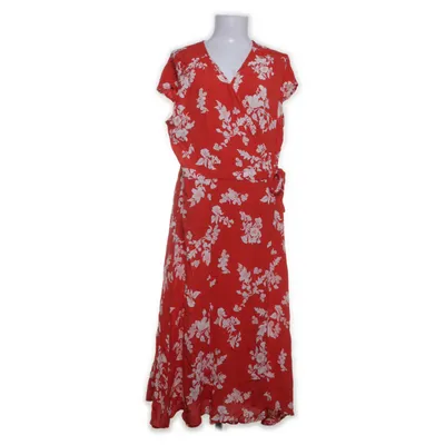 Omlottklänning (Röd, Vit) från Indiska Viskos