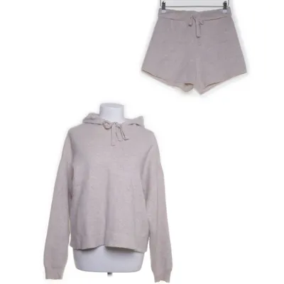 Set (Beige) from Davida Cashmere