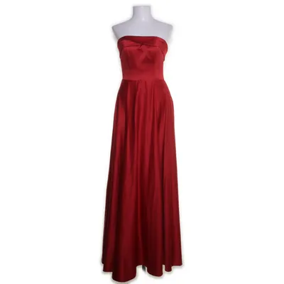 Evening gown (Red) from La Femme Polyester
