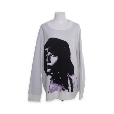 Sweater (Hvid, Sort, Lilla) fra Runge