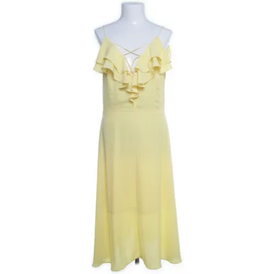 Klänning (Gul) från New Look