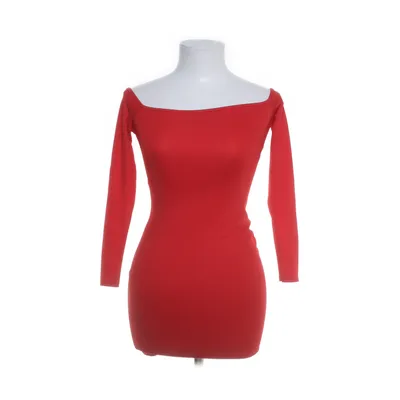 Klänning (Röd) från PrettyLittleThing