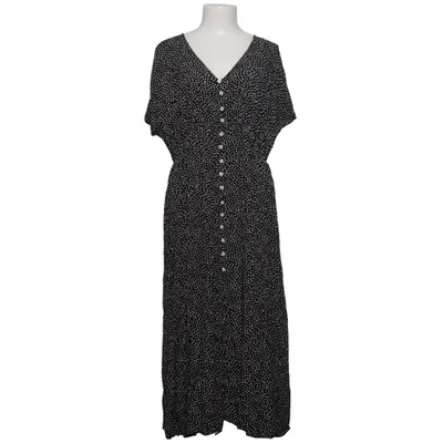 Maxi dress (Black, White) from Shein Curve Viscose