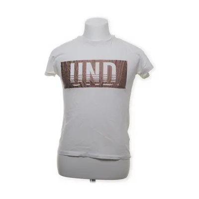 T-shirt (White, Brown) from UND. Cotton