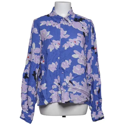 Blus (Blå, Lila, Svart) från YAS Viskos