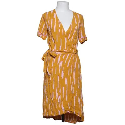 Wikkeljurk (Geel, Roze) van MbyM Viscose
