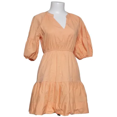 Robe (Orange) de Lumina
