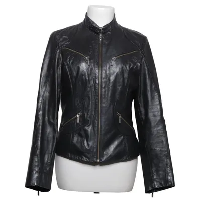 Jacka (Svart) från Saki Collection