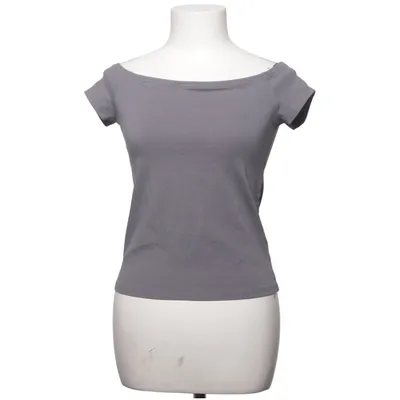 Topp (Off Shoulder T-Shirt) från Weekday Elastan, Bomull