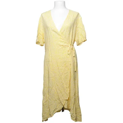 Robe portefeuille (Jaune, Blanc) de MSCH Copenhagen