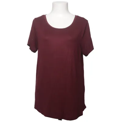 T-shirt (Red) from Amisu