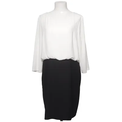 Robe (Blanc, Noir) de Your Sixth Sense Polyester