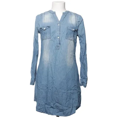 Robe en jean (Bleu) de Hallys Coton