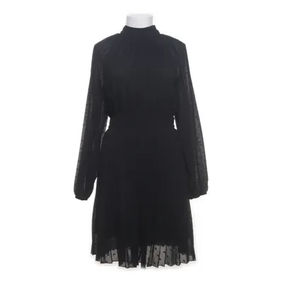 Robe (Noir) de Reserved