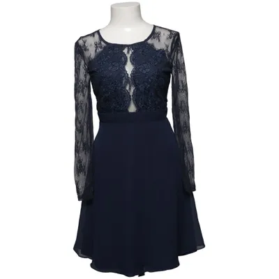 Cocktailklänning (Whenever Lace Dress) från Only One Polyester