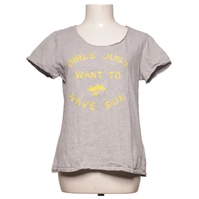 T-shirt (Gray, Yellow) from Juvia Cotton