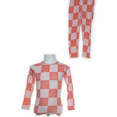 Pyjamas (Rosa, Orange, Vit) från Vossatassar Elastan, Viskos