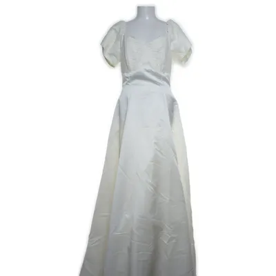 Brudklänning (Vit) från Stevies Gowns Polyester