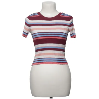 Top (Blauw, Rood, Wit) van Bershka_BSKGIRL