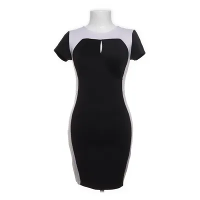 Klänning (Svart, Vit) från Mohito Elastan, Polyester