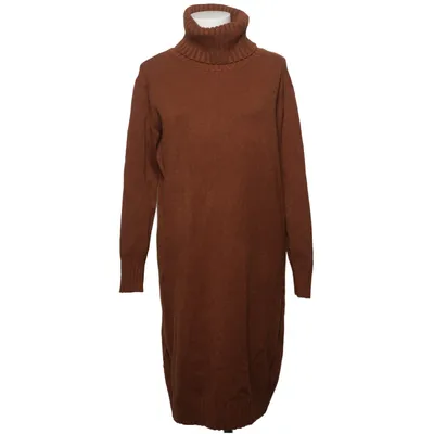 Robe à col roulé (Marron) de Evis