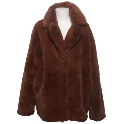 Vinterjacka (Soft Faux Fur Jacket) från DiLara x NA-KD Polyester