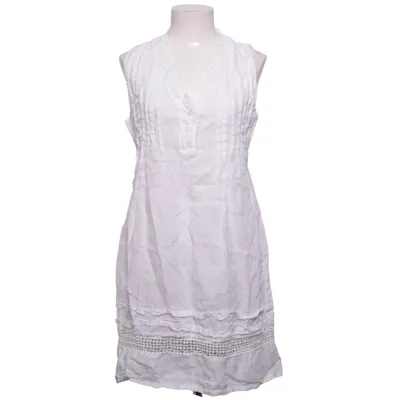 Robe (Blanc) de Micky Lin