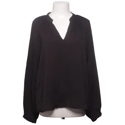 Blus (Svart) från Aware Återvunnen polyester