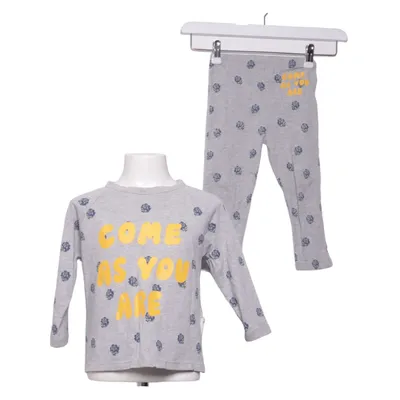 Pyjama (Gris, Bleu, Jaune) de Oii Coton, Polyester
