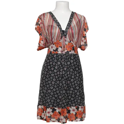 Jurk (Zwart, Oranje, Wit) van KOOKAI
