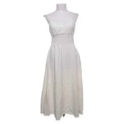 Klänning (Vit) från Zara Linne, Viskos