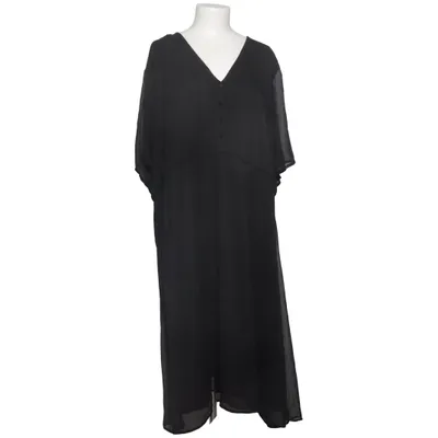 Klänning (Caracera Life Ss Knee Dress Wyn Aop) från ONLY Carmakoma Polyester