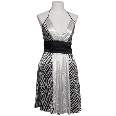 Robe dos-nu (Noir, Blanc) de Jennifer Taylor Polyester