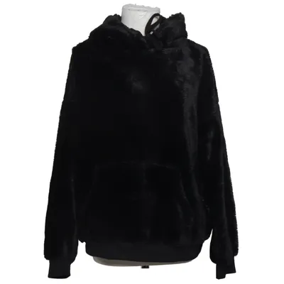 Huvtröja (Svart) från Sister Polyester