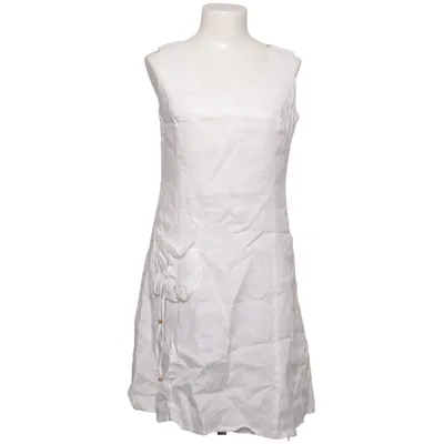 Robe (Blanc) de Casting Lin