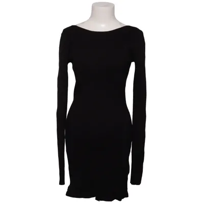 Jurk met col (Zwart) van Anika Teller x NA-KD