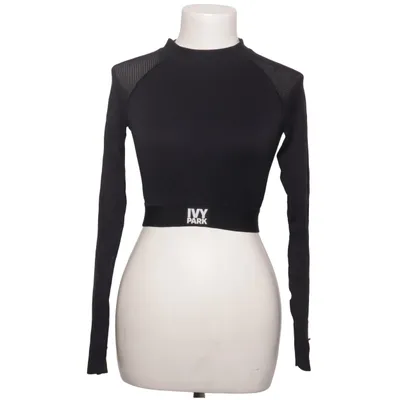 Sports top (Black) from Ivy Park