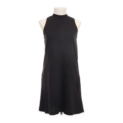 Klänning (Svart) från Edited Ekologisk bomull