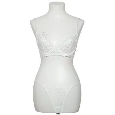 Underklädesset (Vit) från Kat the Label