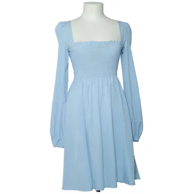 Kjole (Blå) fra NA-KD Polyester