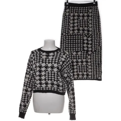 Set (Svart, Vit) från Shein Akryl, Polyamid, Polyester