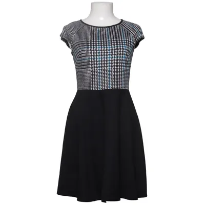Klänning (Svart, Blå, Vit) från Dorothy Perkins Elastan, Polyester, Viskos