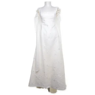 Wedding dress (Off-white) from Herve Mariage