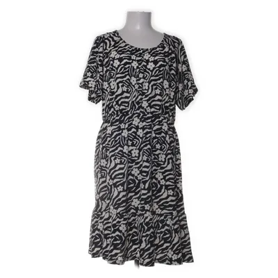 Klänning (Svart, Vit, Flerfärgad) från LCW Elastan, Polyester