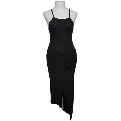Robe (Noir) de Favori Collection