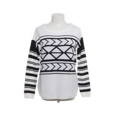 Sweater (White, Black) from Chillytime Acrylic