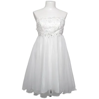 Robe de cocktail (Blanc) de Flowerby Charm's